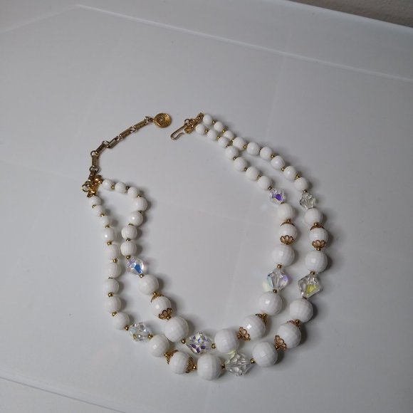 Vintage Lisner Plastic And Glass 2 Layer Bead Necklace - Picture 4 of 11